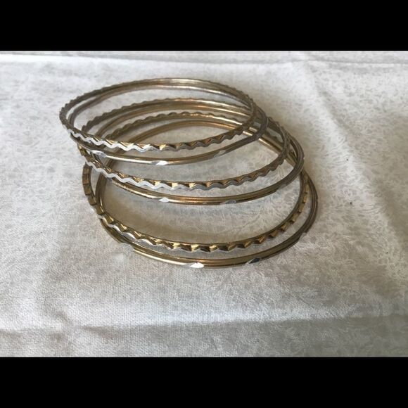 $8 ea or 3/$15. Set of 6 Silvertone/Goldtone Bangl - Picture 3 of 8